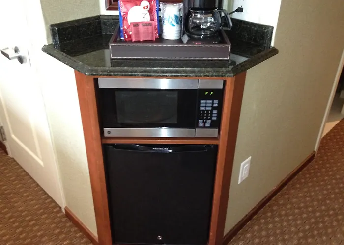 Town & Country Inn And Suites Charleston