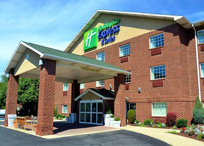 Holiday Inn Express Hotel & Suites Center Township By Ihg
