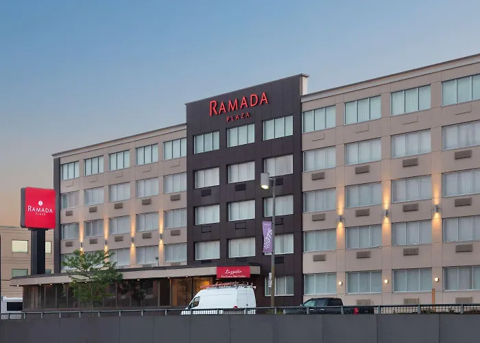 Hotel Ramada Plaza By Wyndham Montreal