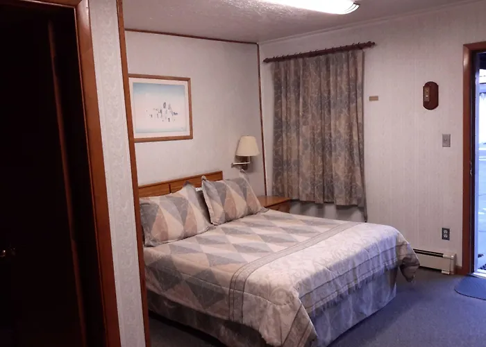 The Monterey Motel