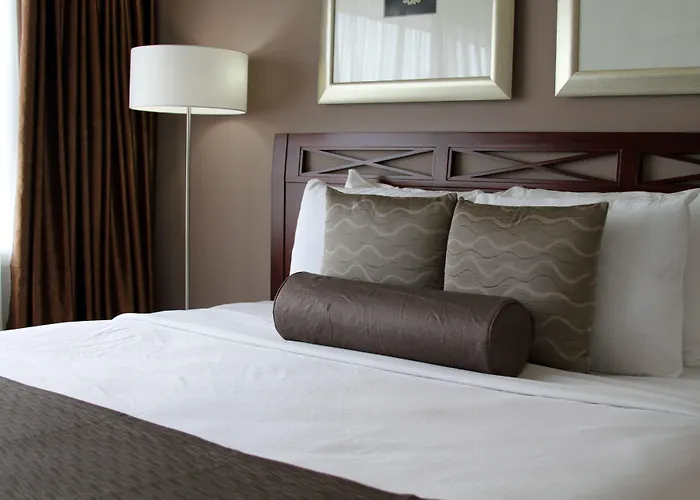 Red Lion Inn And Suites Victoria Saanich