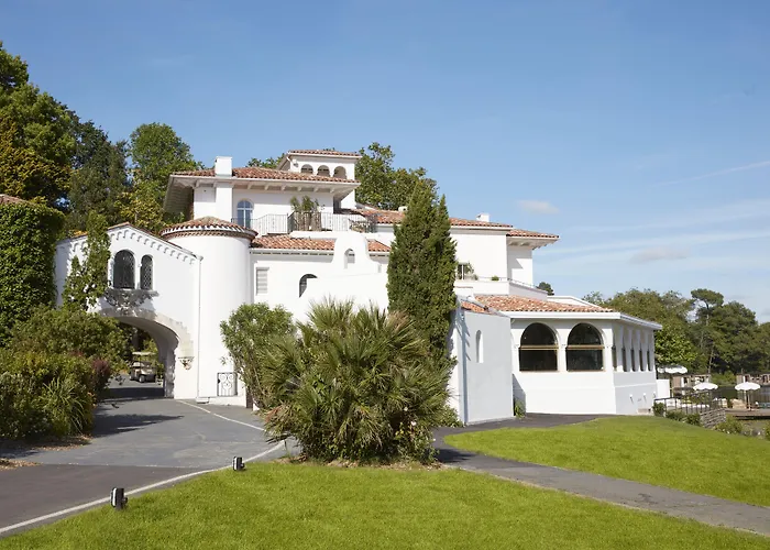Chateau De Brindos