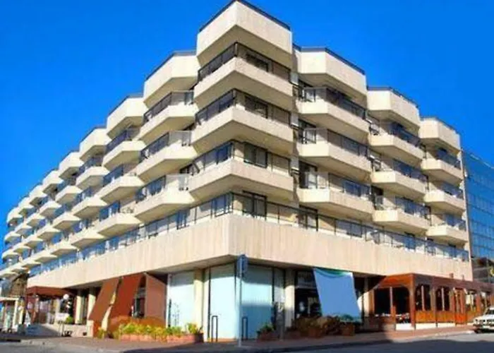 Golden Beach Resort & Spa