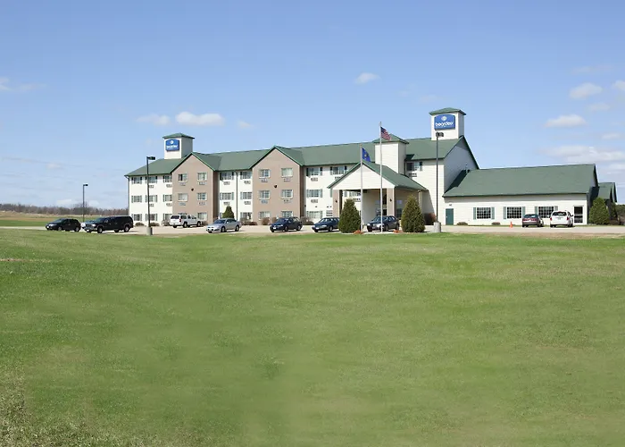Boarders Inn & Suites By Cobblestone Hotels - Shawano