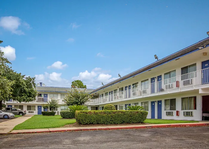 Motel 6-Conroe, Tx