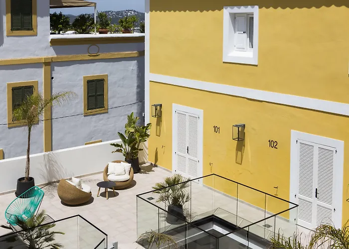 Hotel La Torre Del Canonigo - Small Luxury Hotels Ibiza-stad