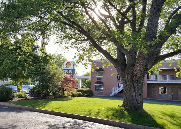 Sandusky Hotels