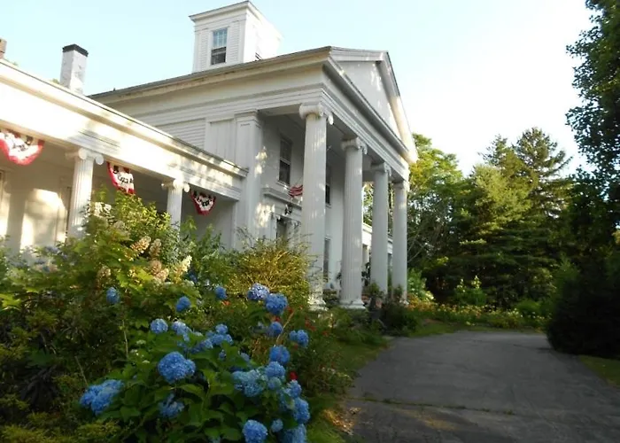 House Of 1833 Bed And Breakfast Mystic