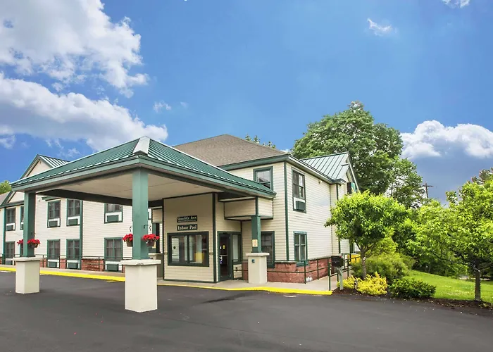 Econo Lodge Glens Falls - Lake George