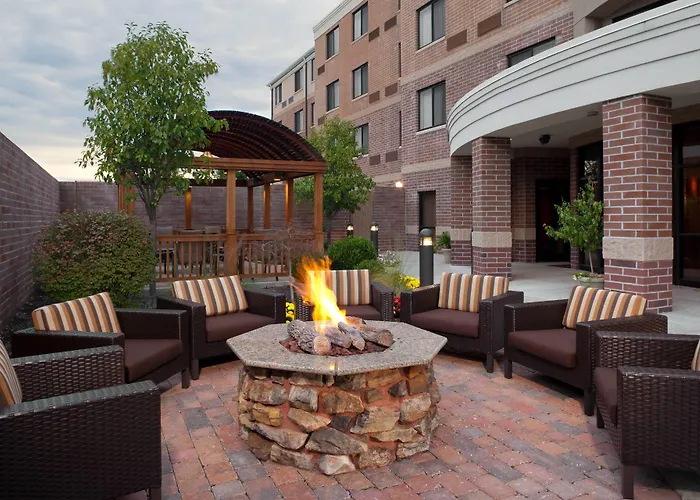 Courtyard By Marriott Columbia Hotel