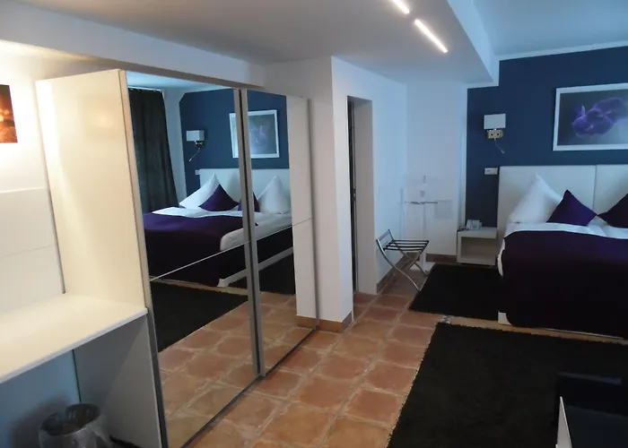 Rheinmetropole Hotel