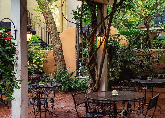 The Elliott House Inn Charleston