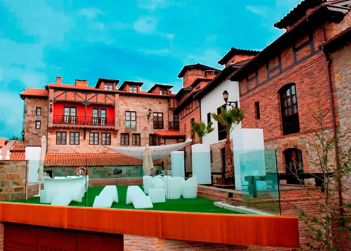 Costa Esmeralda Suites Suances