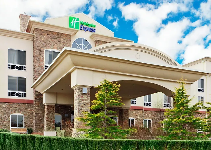 Holiday Inn Express & Suites Riverhead - Long Island By Ihg