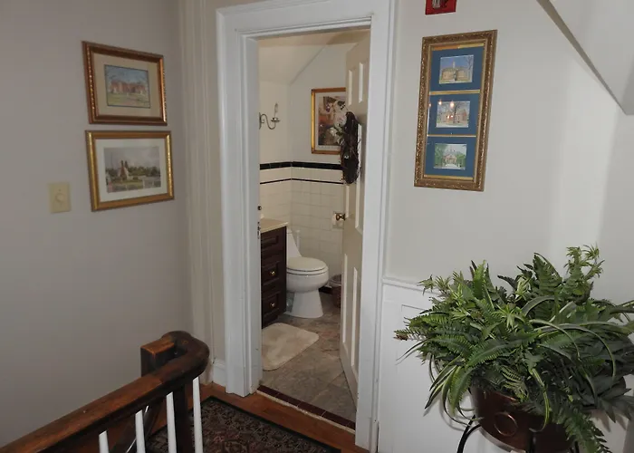Magnolia Manor B&B Inn