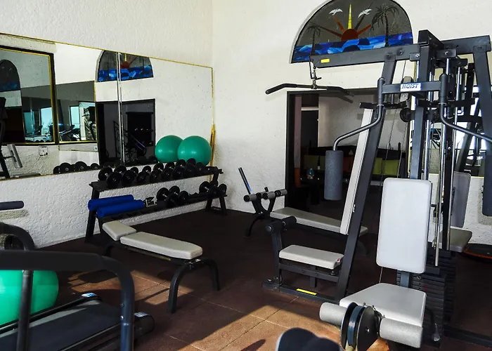 Las Rocas Resort & Spa