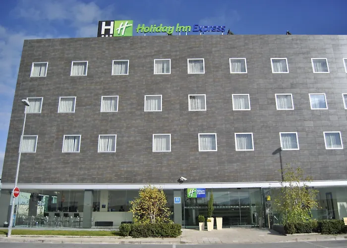 Holiday Inn Express Pamplona By Ihg Mutilva Baja