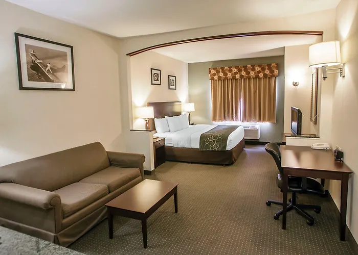 Comfort Suites Elgin Northwest