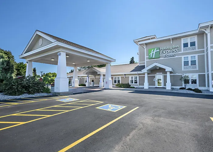 Holiday Inn Express & Suites Iron Mountain By Ihg