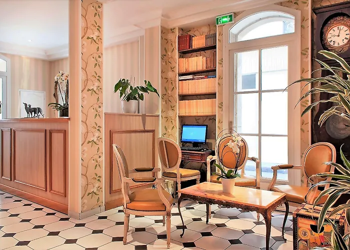 Hotel Romance Malesherbes By Patrick Hayat