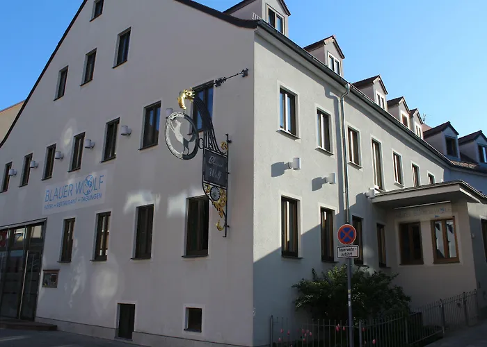 Living & Serviced Apartments By Blauer Wolf
