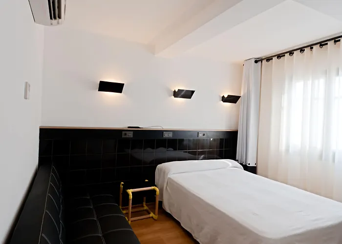 Hostal Athenas Sant Adrià de Besòs