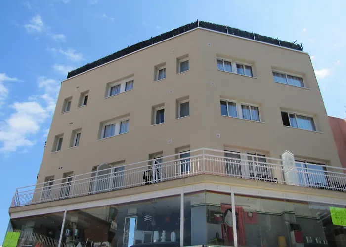 Hostal Athenas Sant Adrià de Besòs
