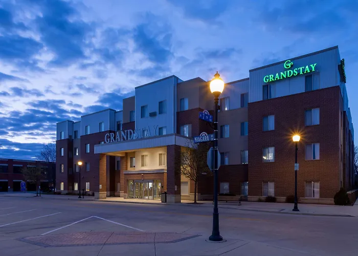 Grandstay Hotel & Suites Downtown Sheboygan