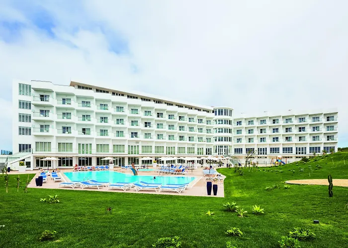 Mh Peniche Hotel