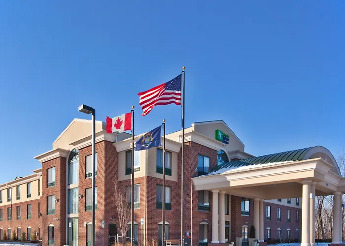 Holiday Inn Express & Suites Detroit - Novi By Ihg