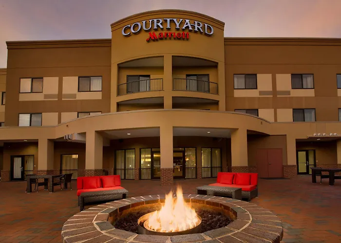 Courtyard By Marriott Waldorf