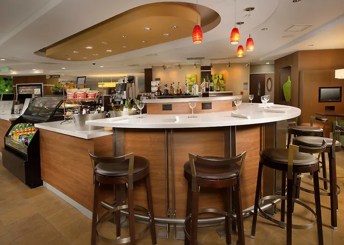 Courtyard By Marriott Waldorf Hotel