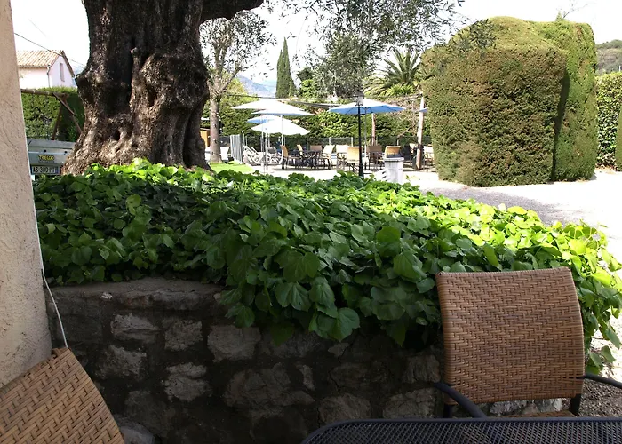 Logis Hotel des Cayrons Vence