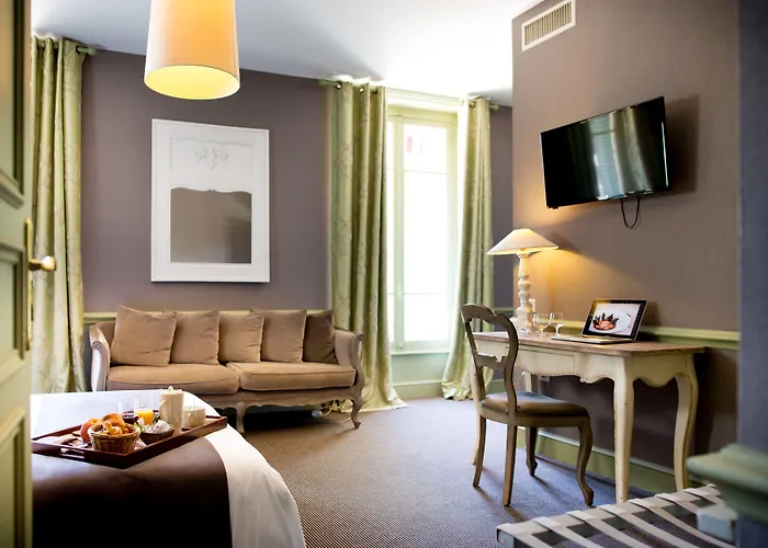 Hôtel Helvie - Les Collectionneurs