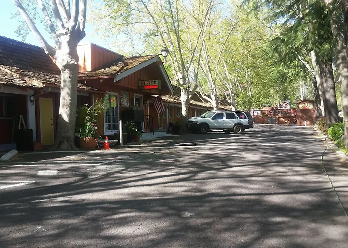 The Gold Lodge