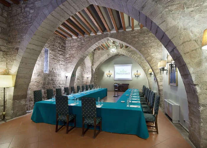 Parador De Cardona