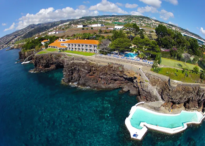 Albatroz Beach & Yacht Club Santa Cruz - Madeira