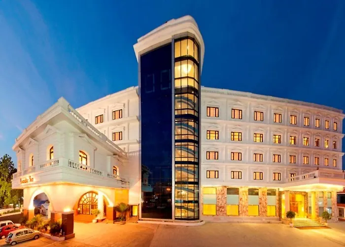 Anandha Inn Convention Centre&Suites