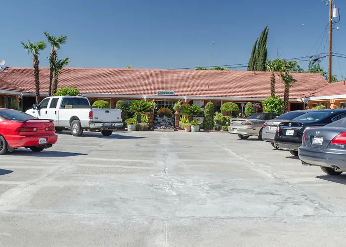 Los Banos Hotels