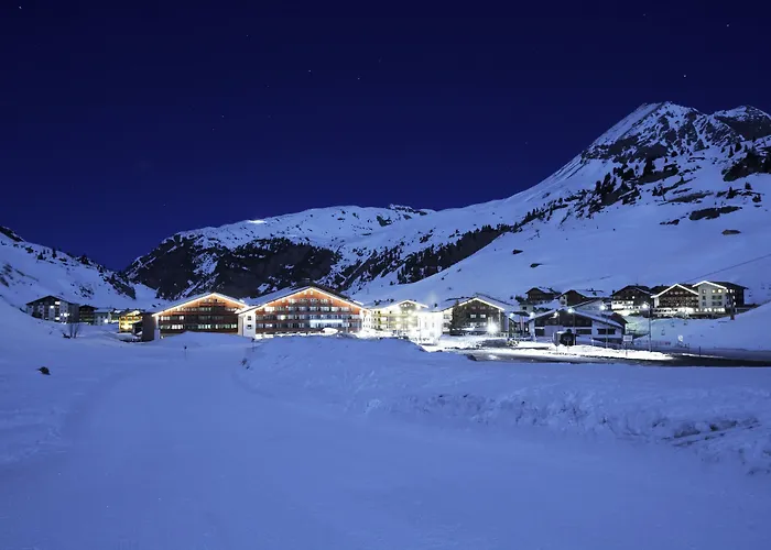 ROBINSON ALPENROSE Zürs