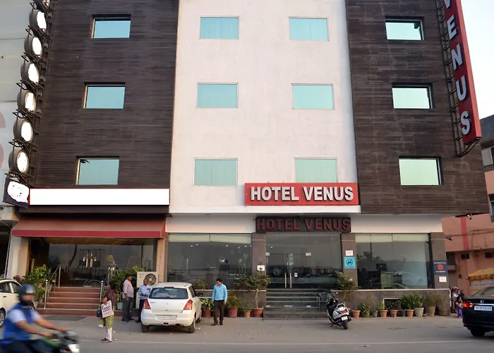 Hotel Smart Inn Mahipalpur Delhi Airport