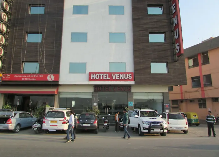 Hotel Smart Inn Mahipalpur Delhi Airport