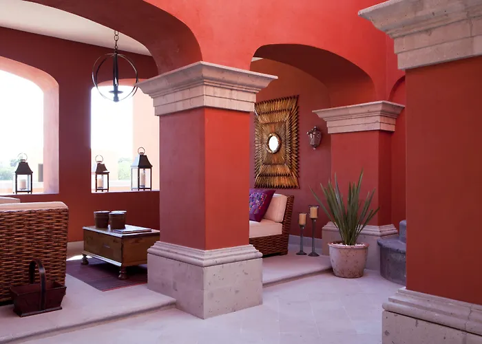 Rosewood San Miguel