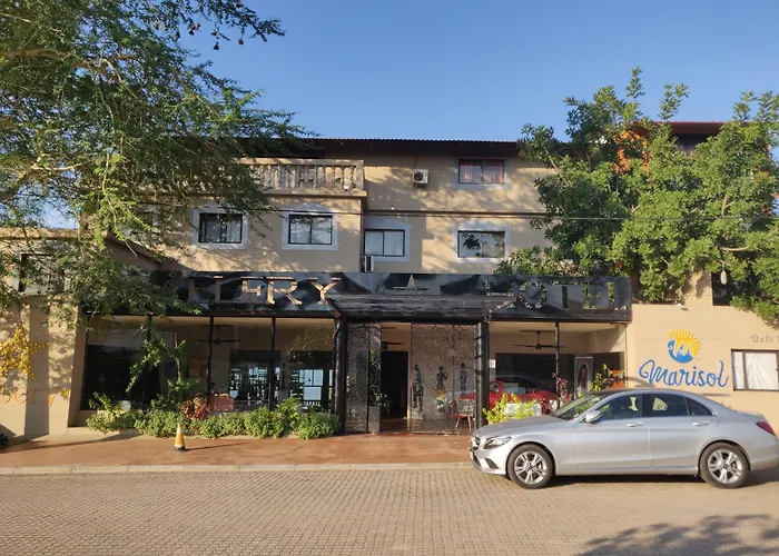 Catembe Gallery Hotel