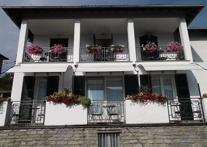Miralago B&B And Apartments
