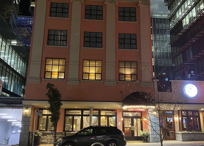Kingston Hotel