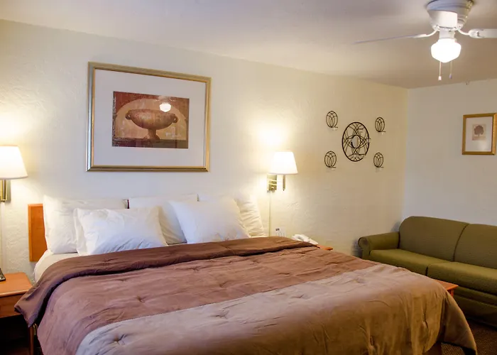 Budget Inn & Suites Colby