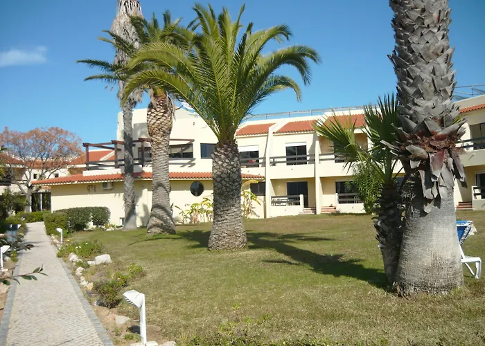Praia Da Lota Resort - Beachfront Hotel Manta Rota