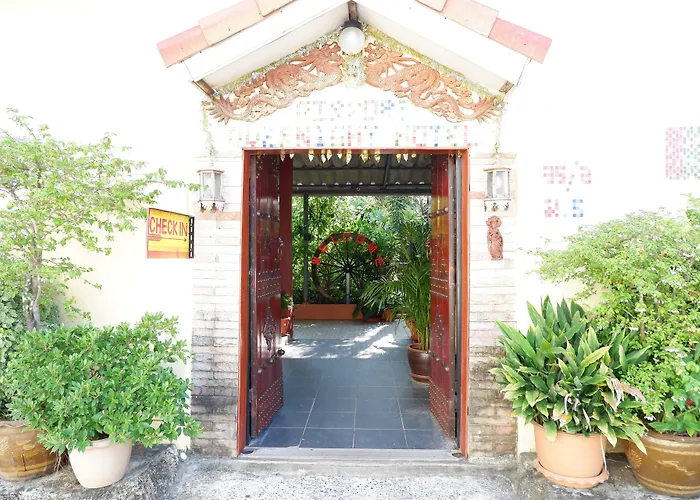 Phuket Airport Overnight Hotel Nai Yang Beach