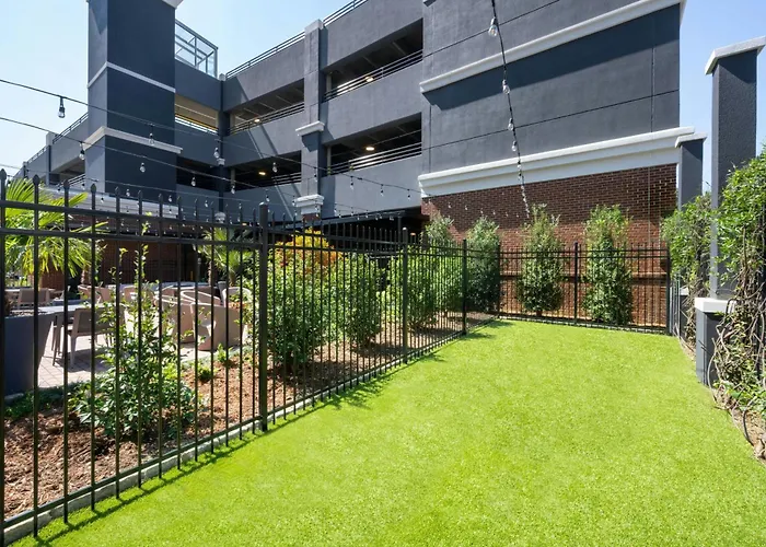 Courtyard By Marriott Athens Downtown Hotel